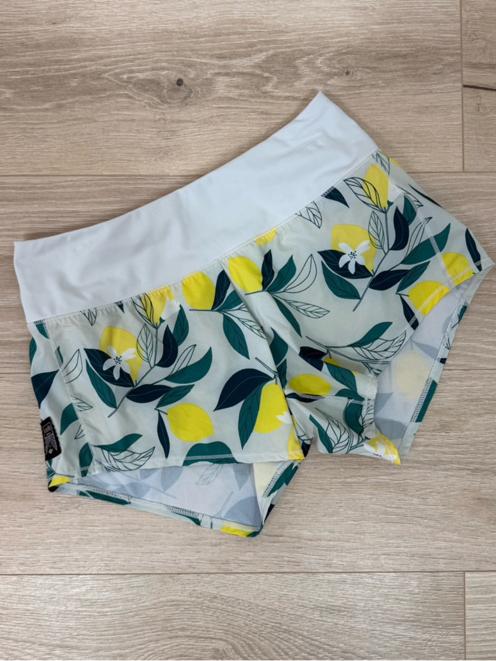 Oiselle Lemon Print Roga Short